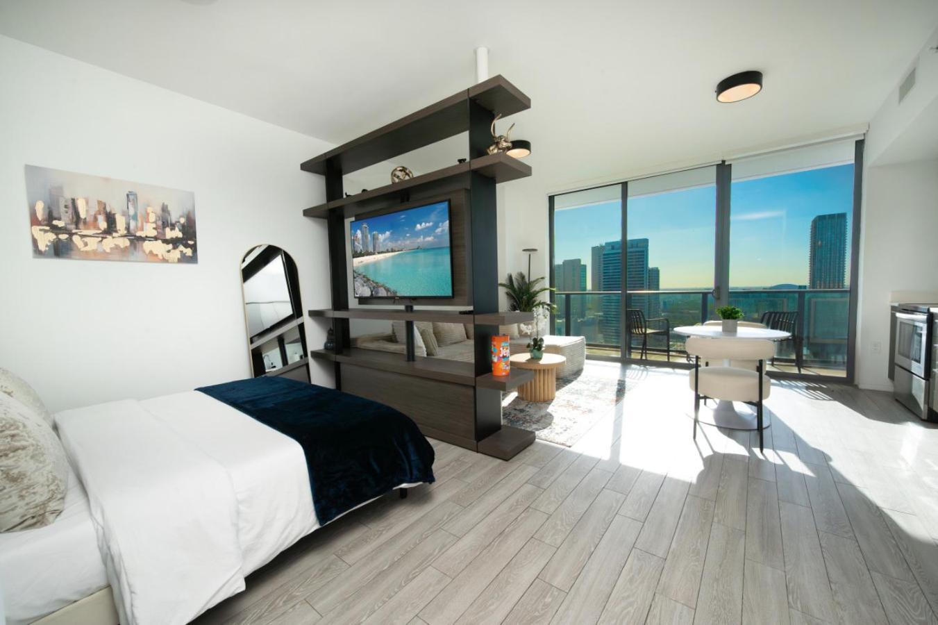 Luxury Loft- Free Parking- Ocean View, Brickell Downtown *